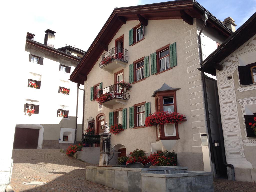 B&B Hotel & Appartements Chasa Valaer Scuol Exterior foto