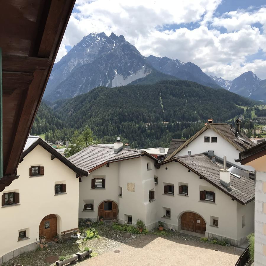 B&B Hotel & Appartements Chasa Valaer Scuol Exterior foto